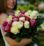 Букет из 25 роз нежный микс (Эквадор, 50 см)