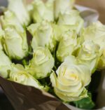 Букет из 15 белых розы (Кения, 50 см) — изображение 6