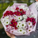 Нежный букет из хризантем фото
