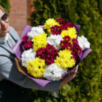 Букет из 15 кустовых хризантем яркий микс — изображение 2