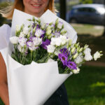 Изящный букет из лизиантуса