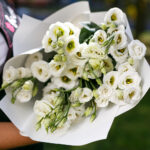 Букет из 7 белых лизиантусов