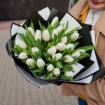 букет из белых тюльпанов