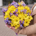 букет желтых хризантем