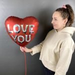 шарик с надписью любовь