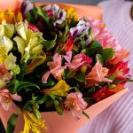 Букет из 11 альстромерий микс — изображение 4