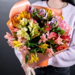 Букет из 11 альстромерий микс