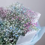 Букет из радужной гипсофилы нежный микс — изображение 3