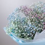 Букет из радужной гипсофилы нежный микс — изображение 4