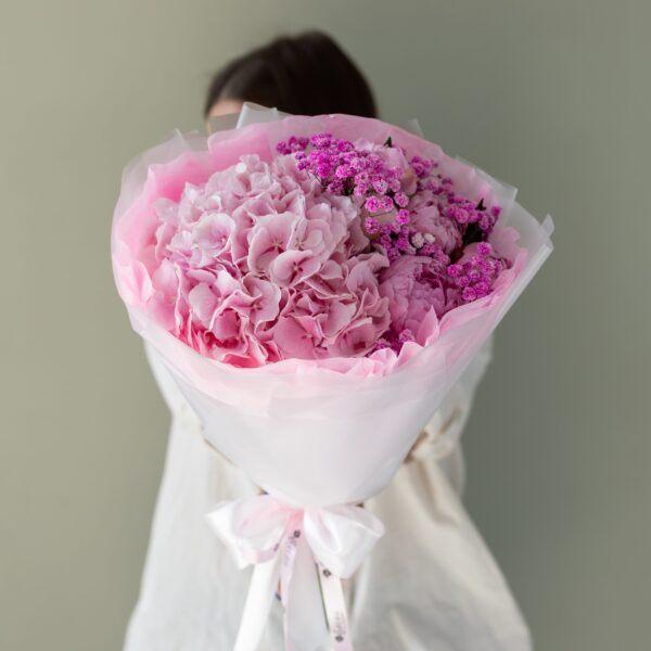 гортензия и пионы