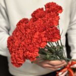 Букет из красных гвоздик, 25 штук — изображение 3